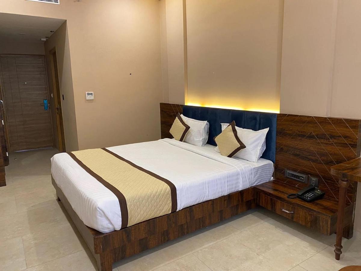 The Sarbati Palace Hotel Shahpura  Bagian luar foto